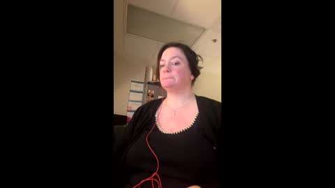 Snapshot of sotamom chatting on April 23, 5:59 pm NaughtyMommy online show from April 23, 5:59 pm