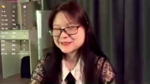 lily online show from November 29, 11:52 pm