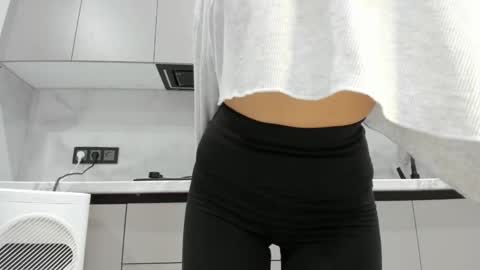 Snapshot of soul_mi chatting on October 29, 9:05 pm Mia online show from October 29, 9:05 pm