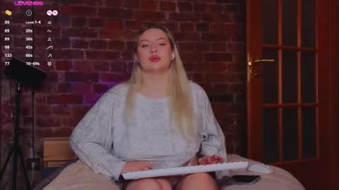 soulmeinme online show from October 28, 8:11 pm