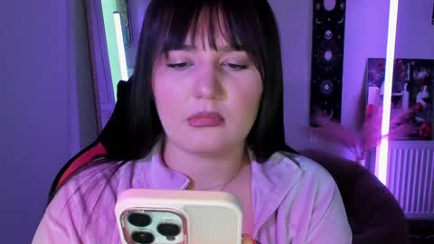 Snapshot of sour_cherry_ chatting on May 29, 11:30 am Jennie online show from May 29, 11:30 am