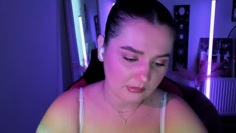 Snapshot of sour_cherry_ chatting on May 30, 12:24 pm Jennie online show from May 30, 12:24 pm