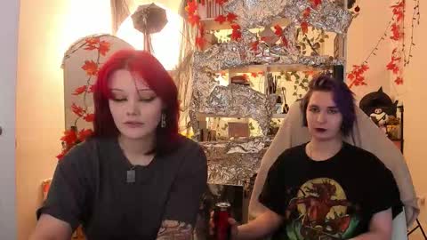 Leah online show from November 28, 10:23 pm