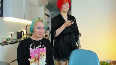 Leah online show from June 30, 9:05 pm