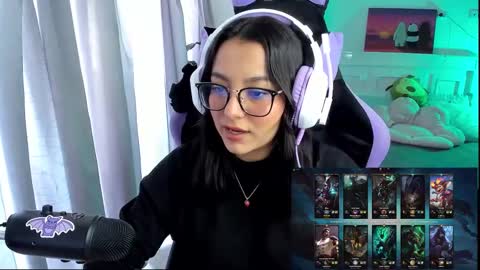 Lili online show from January 14, 6:07 pm