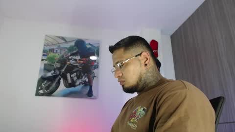 soy_apolo online show from October 25, 3:40 pm