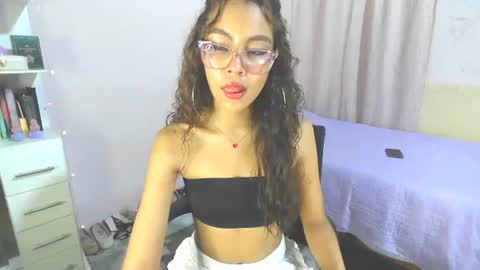 Snapshot of soy_miauhg chatting on June 10, 3:50 am Miauhg online show from June 10, 3:50 am