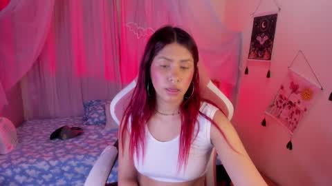 Snapshot of soy_sarah chatting on December 17, 1:55 am Sarah Valentina online show from December 17, 1:55 am