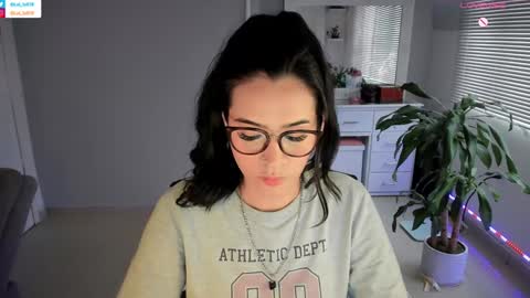 Snapshot of soyabby_ chatting on January 8, 10:16 pm Luisa online show from January 8, 10:16 pm