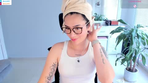 Snapshot of soyabby_ chatting on January 20, 7:25 pm Luisa online show from January 20, 7:25 pm