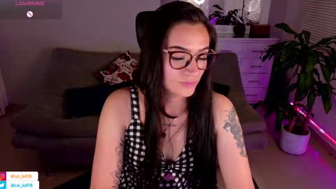 Snapshot of soyabby_ chatting on February 10, 12:08 am Luisa online show from February 10, 12:08 am