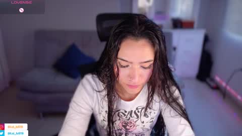 Snapshot of soyabby_ chatting on February 26, 10:20 pm Luisa online show from February 26, 10:20 pm