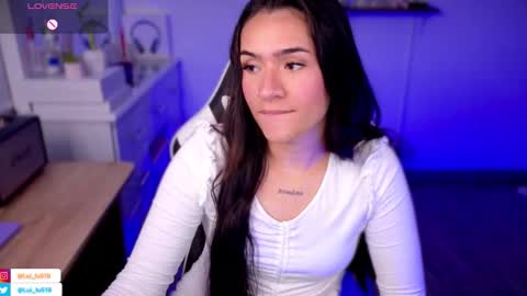 Snapshot of soyabby_ chatting on November 6, 11:15 pm Luisa online show from November 6, 11:15 pm