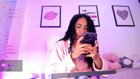 Juliana online show from February 6, 6:13 pm