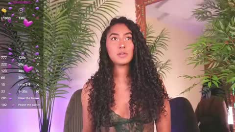 Juliana online show from April 28, 4:39 am