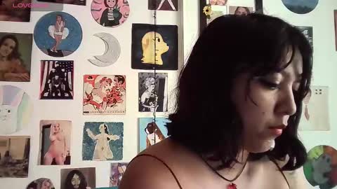 Snapshot of soynanabela chatting on January 16, 8:36 pm Nana Bela  online show from January 16, 8:36 pm