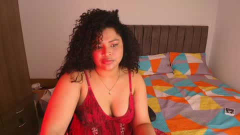 Snapshot of soynerea chatting on May 10, 12:05 am online show from May 10, 12:05 am