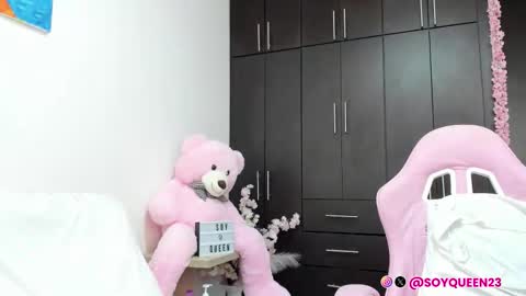 Snapshot of soyqeen chatting on January 7, 5:10 am SoyQueen online show from January 7, 5:10 am