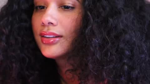 Snapshot of soytropicalfruit chatting on December 16, 10:13 pm You want to talk to me more personal follow me in My Channel VIP 50 the discount online show from December 16, 10:13 pm