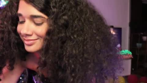 Snapshot of soytropicalfruit chatting on December 21, 6:19 am You want to talk to me more personal follow me in My Channel VIP 50 the discount online show from December 21, 6:19 am