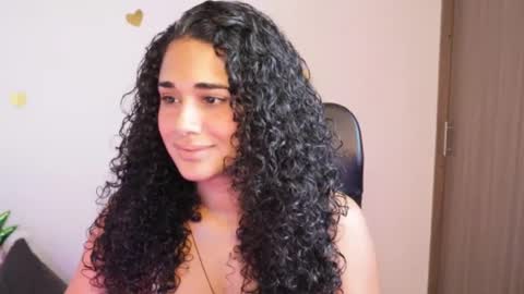 Snapshot of soytropicalfruit chatting on January 25, 10:07 pm You want to talk to me more personal follow me in My Channel VIP 50 the discount online show from January 25, 10:07 pm