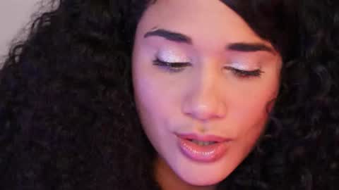 Snapshot of soytropicalfruit chatting on February 11, 10:07 pm You want to talk to me more personal follow me in My Channel VIP 50 the discount online show from February 11, 10:07 pm