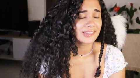 Snapshot of soytropicalfruit chatting on September 25, 11:41 pm You want to talk to me more personal follow me in My Channel VIP 50 the discount online show from September 25, 11:41 pm