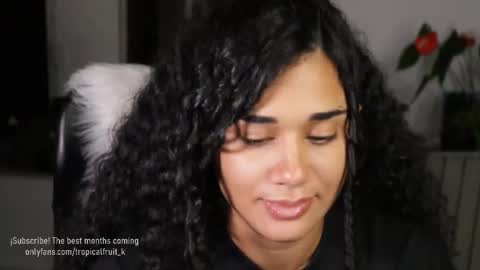 Snapshot of soytropicalfruit chatting on October 20, 1:06 am You want to talk to me more personal follow me in My Channel VIP 50 the discount online show from October 20, 1:06 am