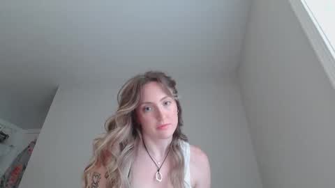 Snapshot of sp8cebunni99 chatting on September 16, 7:15 pm Margo online show from September 16, 7:15 pm