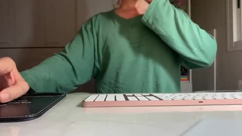 Snapshot of spa_eng chatting on February 8, 11:41 pm SPA ENG online show from February 8, 11:41 pm