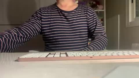 Snapshot of spa_eng chatting on February 27, 7:58 pm SPA ENG online show from February 27, 7:58 pm