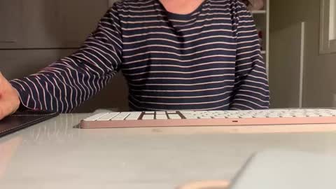 Snapshot of spa_eng chatting on March 1, 5:42 am SPA ENG online show from March 1, 5:42 am