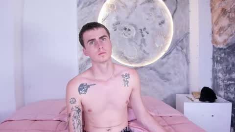 spaceboy_1 online show from February 27, 9:15 pm