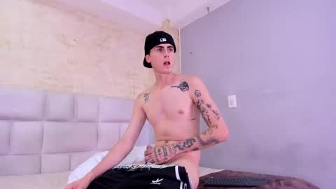 spaceboy_1 online show from March 5, 5:36 am