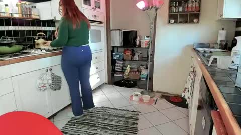 Snapshot of spankamber chatting on November 1, 10:45 pm AmberSpanks online show from November 1, 10:45 pm