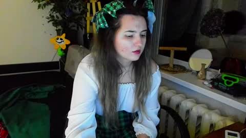 Snapshot of spanking_girls chatting on December 25, 3:08 am Evgenia online show from December 25, 3:08 am