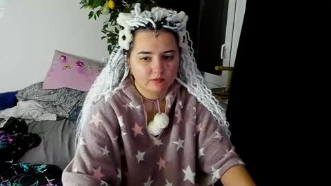 Snapshot of spanking_girls chatting on January 6, 12:05 am Evgenia online show from January 6, 12:05 am