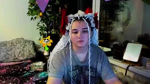 Snapshot of spanking_girls chatting on January 7, 12:13 am Evgenia online show from January 7, 12:13 am