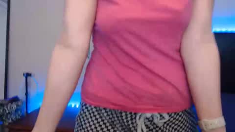 Snapshot of sparkle_pinuppp chatting on May 31, 5:26 am Tip 1 token Follow me on instagram Sparkle pinuppp online show from May 31, 5:26 am