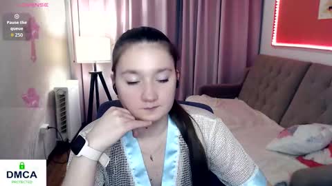 Snapshot of sparkling_starlet67 chatting on March 15, 6:25 pm Ilona online show from March 15, 6:25 pm