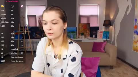 Kate online show from June 15, 7:43 am