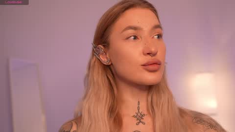 Snapshot of sparks__daisy chatting on January 26, 10:45 am DAISY online show from January 26, 10:45 am