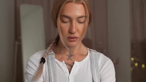 Snapshot of sparks__daisy chatting on February 24, 3:31 pm DAISY online show from February 24, 3:31 pm