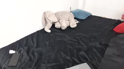 Snapshot of spaziodrumon chatting on October 3, 8:39 pm spaziodrumon online show from October 3, 8:39 pm