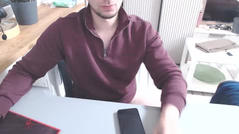 Snapshot of spb78 chatting on November 22, 11:15 pm Art online show from November 22, 11:15 pm