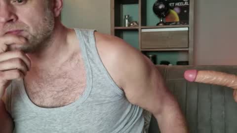 Snapshot of spectacularguy chatting on January 27, 10:38 am DutchDude online show from January 27, 10:38 am