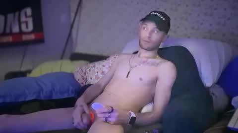 Snapshot of spell_man95 chatting on May 20, 3:51 pm Silas online show from May 20, 3:51 pm