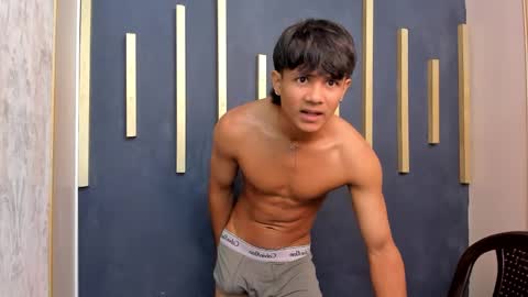 Snapshot of spencer__19 chatting on December 15, 12:31 pm Spencer online show from December 15, 12:31 pm