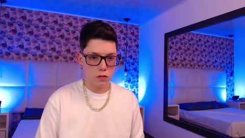 spencerm_ online show from October 31, 7:48 pm