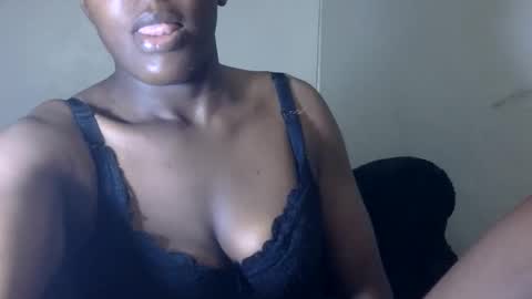 Snapshot of spenser_2 chatting on May 22, 1:02 am spenser online show from May 22, 1:02 am